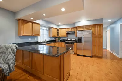 110 Bay Road, McHenry, IL 60051 - Photo 7