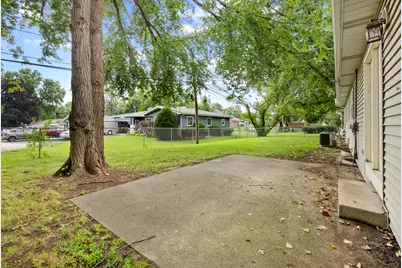 110 Bay Road, McHenry, IL 60051 - Photo 23