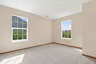 570 W Kristina Ln, Round Lake, IL 60073 - Photo 23
