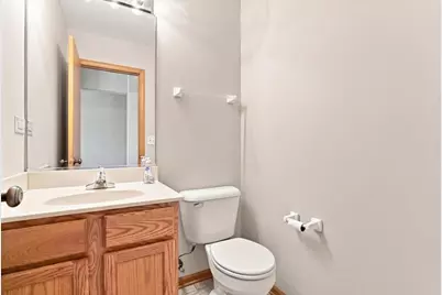 570 W Kristina Lane, Round Lake, IL 60073 - Photo 17