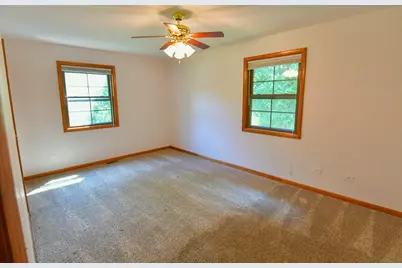 42886 N Washington Avenue, Winthrop Harbor, IL 60096 - Photo 15