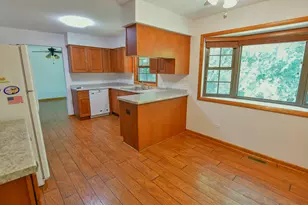 42886 N Washington Ave, Winthrop Harbor, IL 60096 - Photo 7