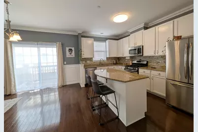 208 Wildflower Street, Des Plaines, IL 60016 - Photo 9