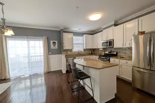208 Wildflower St, Des Plaines, IL 60016 - Photo 9