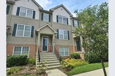208 Wildflower Street, Des Plaines, IL 60016 - Photo 1