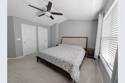 208 Wildflower Street, Des Plaines, IL 60016 - Photo 15