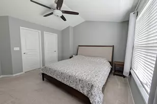 208 Wildflower St, Des Plaines, IL 60016 - Photo 15