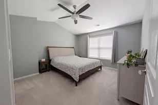 208 Wildflower St, Des Plaines, IL 60016 - Photo 13