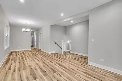 7026 S Eberhart Avenue, Chicago, IL 60637 - Photo 9