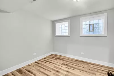 7026 S Eberhart Avenue, Chicago, IL 60637 - Photo 11