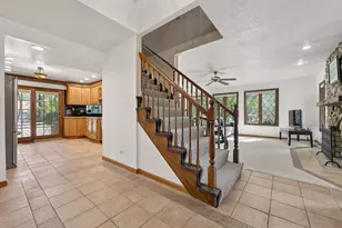 4511 Hanover Dr, Crystal Lake, IL 60012 - Photo 5