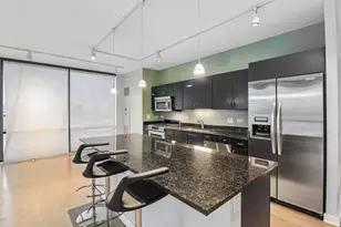 860 W Blackhawk St, Chicago, IL 60642 - Photo 15