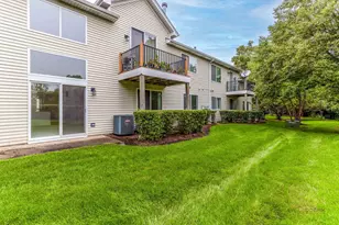 985 Huntington Dr, Elk Grove Village, IL 60007 - Photo 21