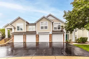 985 Huntington Dr, Elk Grove Village, IL 60007 - Photo 1