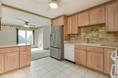 453 Raintree Drive #5K, Glen Ellyn, IL 60137 - Photo 7