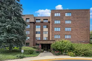 453 Raintree Dr, Glen Ellyn, IL 60137 - Photo 43