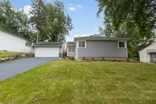 9 Grant Ave, Lake in the Hills, IL 60156 - Photo 1