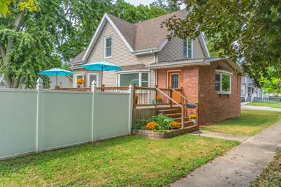 921 N Plum Street, Pontiac, IL 61764 - Photo 1