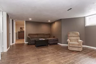 921 N Plum St, Pontiac, IL 61764 - Photo 37