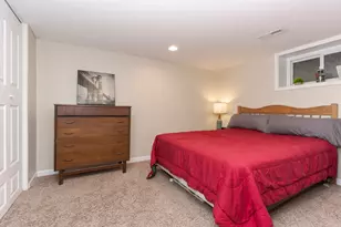 921 N Plum St, Pontiac, IL 61764 - Photo 39