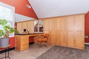 921 N Plum St, Pontiac, IL 61764 - Photo 31
