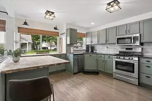 1171 Chesterfield Ln, Grayslake, IL 60030 - Photo 9