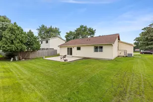 306 Drake Ct, Bolingbrook, IL 60490 - Photo 19