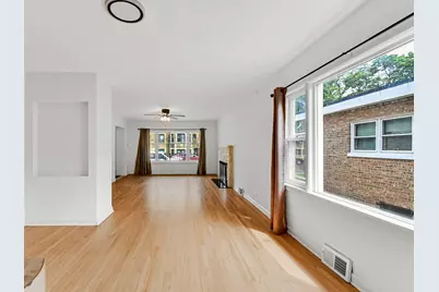 1749 E 71st Place, Chicago, IL 60649 - Photo 3