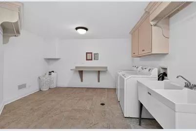 46 Forest Gate Circle, Oak Brook, IL 60523 - Photo 25