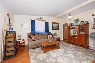 572 Gerrish Rd, Patoka, IL 62875 - Photo 17