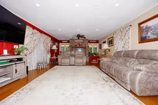 572 Gerrish Rd, Patoka, IL 62875 - Photo 21