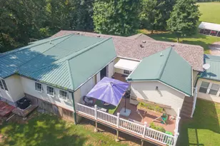 572 Gerrish Rd, Patoka, IL 62875 - Photo 3
