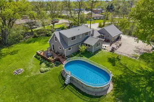 1080 Cardinal Dr S, Lake Zurich, IL 60047 - Photo 1
