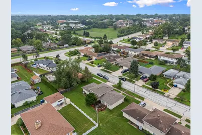 8830 W Lotus Drive, Hickory Hills, IL 60457 - Photo 9