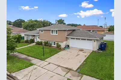 8830 W Lotus Drive, Hickory Hills, IL 60457 - Photo 5