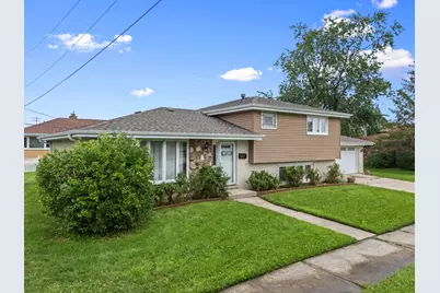 8830 W Lotus Drive, Hickory Hills, IL 60457 - Photo 3