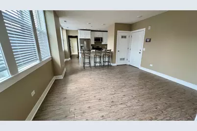 12 S 3rd Street #B, Saint Charles, IL 60174 - Photo 5