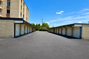 110 W Butterfield Rd, Elmhurst, IL 60126 - Photo 15