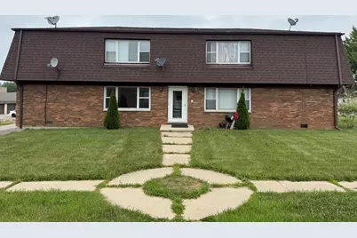 1020 9th Street #2, Harvard, IL 60033 - Photo 1