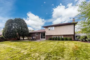 16W751 90th St, Willowbrook, IL 60527 - Photo 25