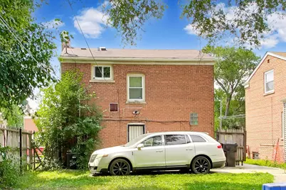 9615 S Bensley Avenue, Chicago, IL 60628 - Photo 15