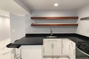 3929 N Whipple St, Chicago, IL 60618 - Photo 3