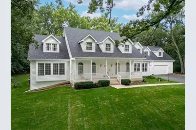 4N760 S Circle Drive, Saint Charles, IL 60175 - Photo 1