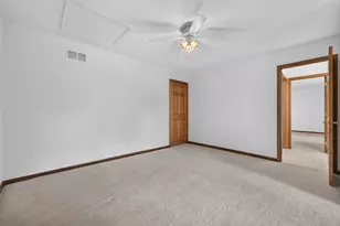 4N760 S Circle Dr, Saint Charles, IL 60175 - Photo 17