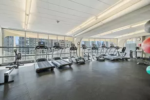 300 N State St, Chicago, IL 60654 - Photo 11