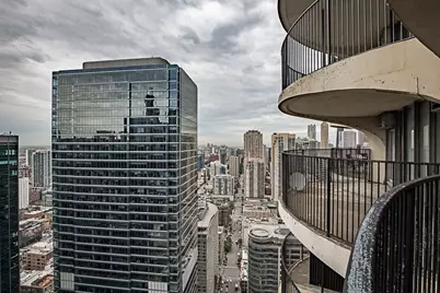 300 N State Street #5501, Chicago, IL 60654 - Photo 7