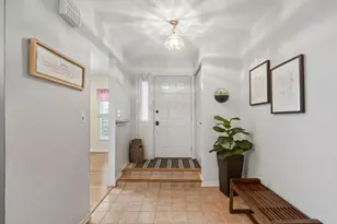 1214 Gulfstream Pkwy, Libertyville, IL 60048 - Photo 9