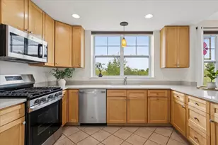 977 Harris Rd, Grayslake, IL 60030 - Photo 11