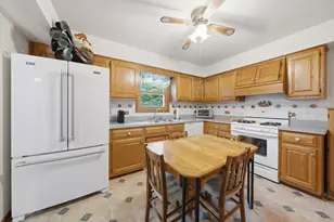 24208 W Frances Ct, Shorewood, IL 60404 - Photo 5