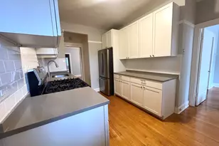 7440 N Claremont Ave, Chicago, IL 60645 - Photo 17